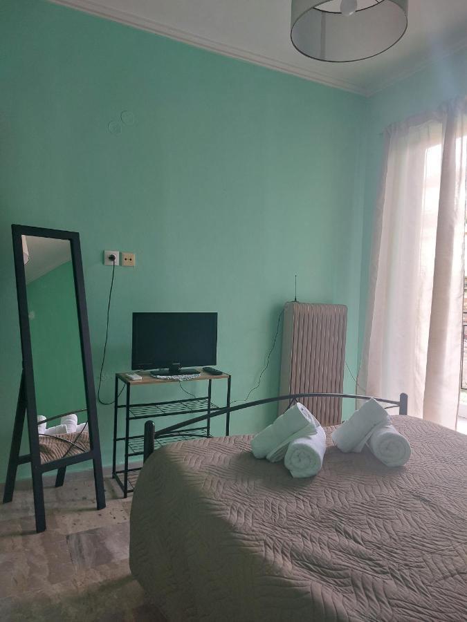 Luchia Apartment Патра Екстериор снимка